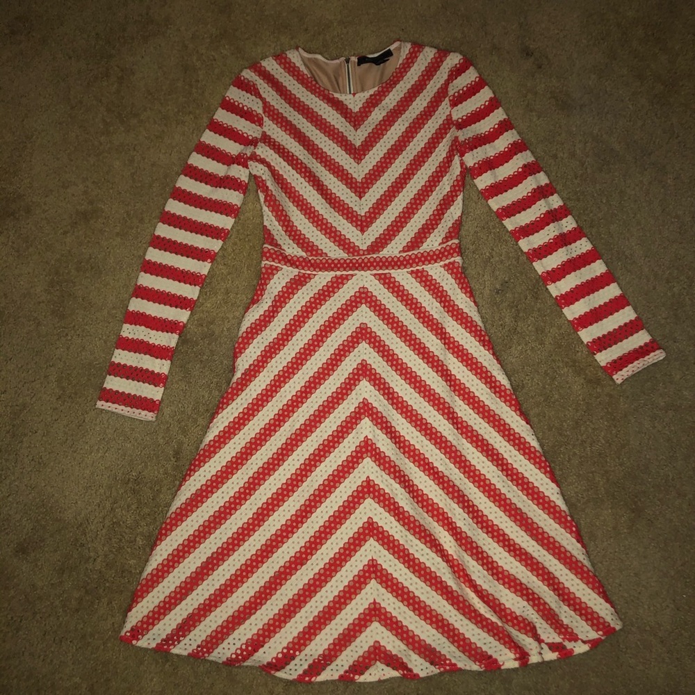 BCBGMAXAZRIA SUPER CUTE DRESS